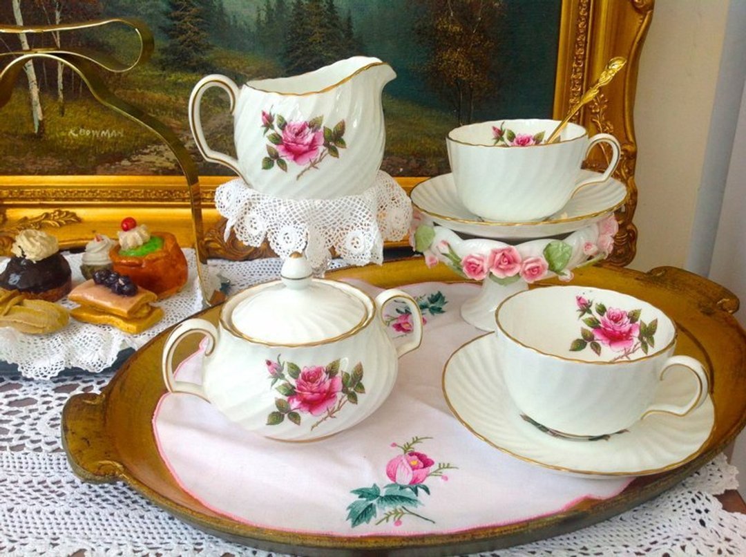 ♥安妮疯古物♥英国骨瓷 1950年 Northumbria 全手绘镶金玫瑰骨瓷花茶杯组～两人份6件组 - 茶具/茶杯 - 其他材质 白色