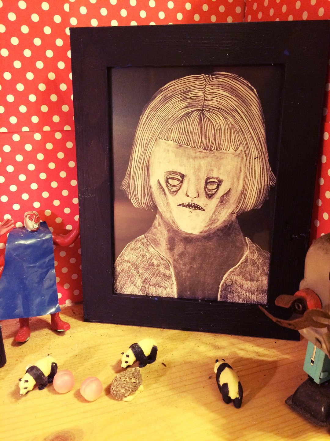 过去X未来多提无用 僵尸 zombie in my backyard 系列展览品 :Amelie (2001) - 其他 - 纸 灰色