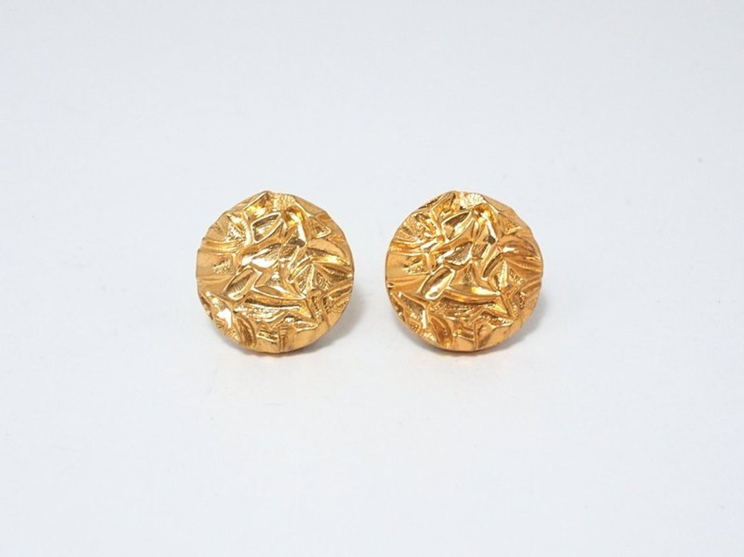 [Circle dot]金莎的皱褶 - 耳环/耳夹 - 塑料 金色