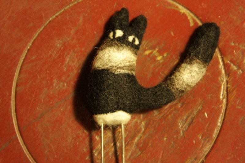 猫别针 cat in 3 colors felt pin - 胸针 - 羊毛 