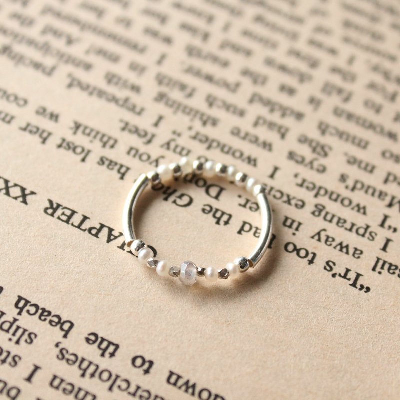 Journal(字母M - Mermaid细致软戒指)-独家订制拉长石、淡水珍珠、纯银手作 - 戒指 - 其他材质 灰色