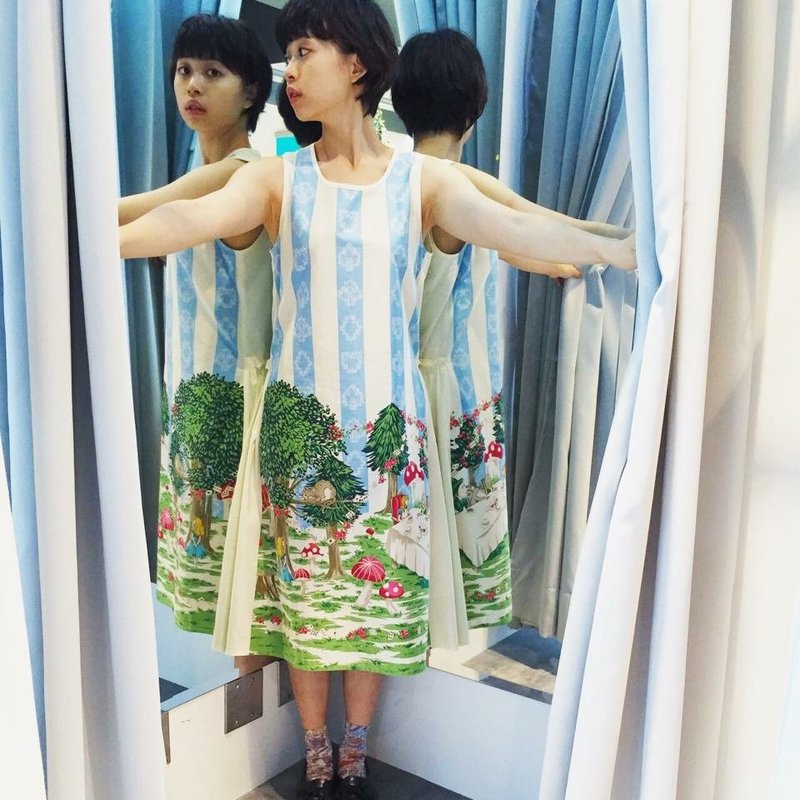 Alice in Wonderland - 洋装/连衣裙 - 纸 