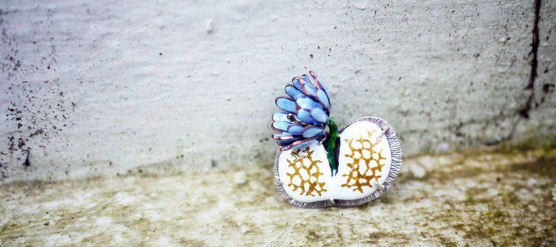 我是一株等待季节性阵雨的沙漠植物 系列胸针之四:生石花 - 胸针 - 其他金属 白色