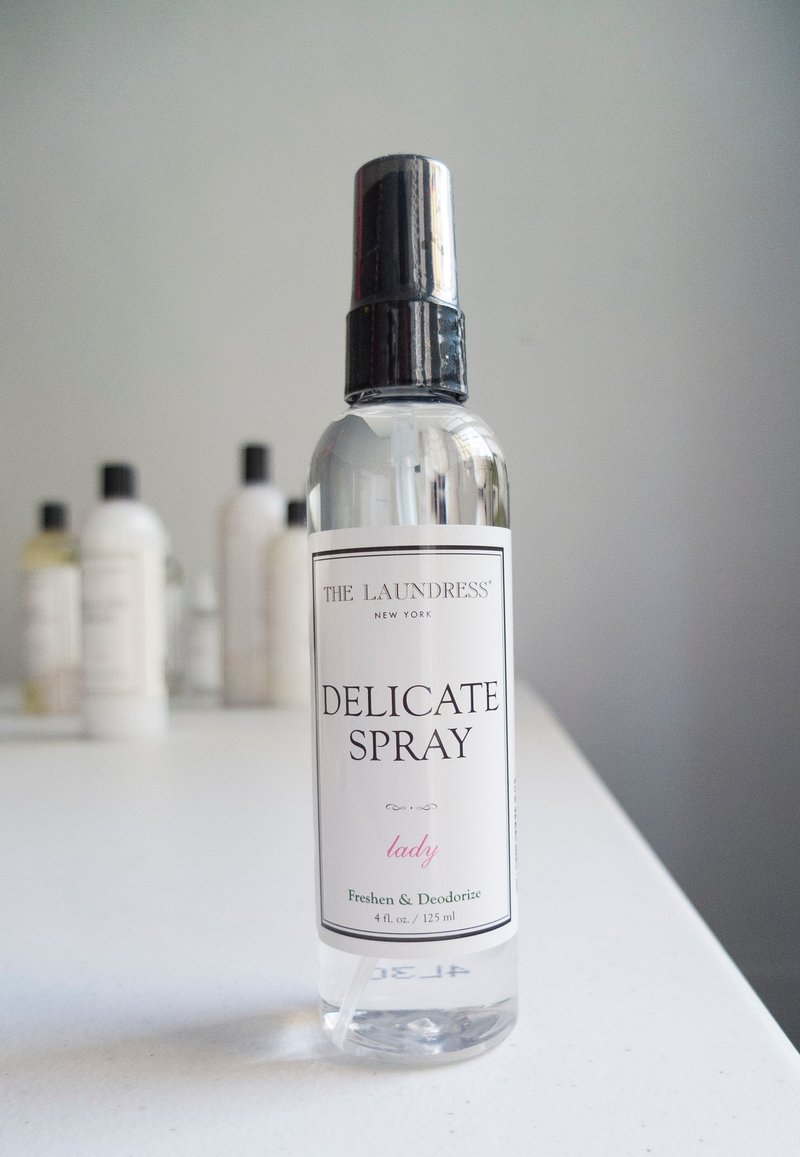 The Laundress 精致衣物香氛喷雾 - Delicate Spray - Lady 4 fl. oz. / 125 ml - 衣物清洁 - 植物．花 