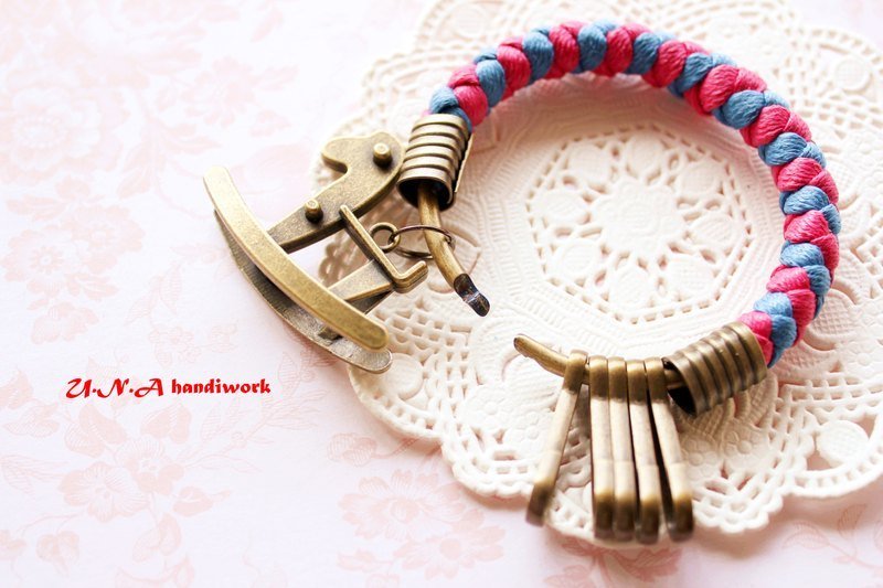 【优娜手作】可开式编织腊绳铁环钥匙圈 - 吊饰 - 其他金属 蓝色