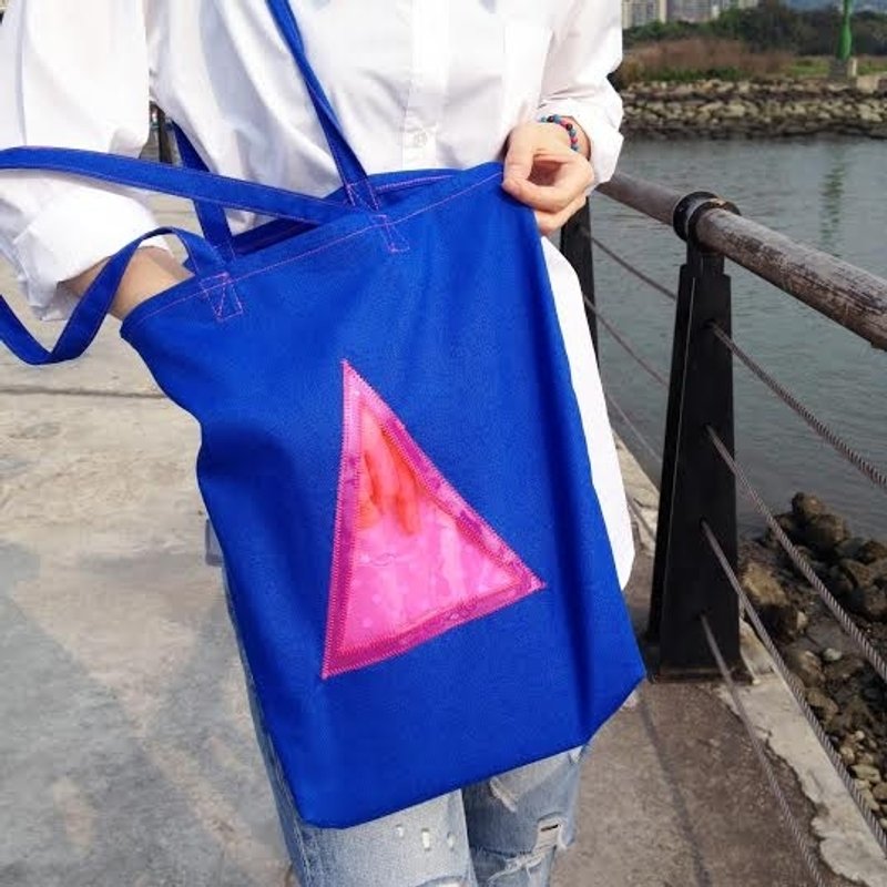 小伤口 呼呼就好 - 透视宝蓝 肩背包 - 侧背包/斜挎包 - 其他材质 蓝色