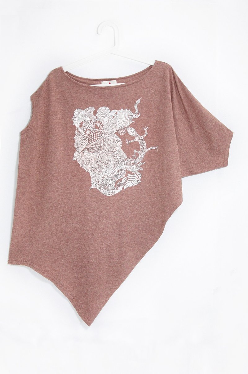 手感不对称上衣 - 心灵之图系列旅行记忆 ( 咖啡 ) - 女装 T 恤 - 棉．麻 咖啡色