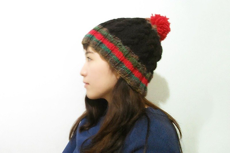 Araignee Design *手作针织毛帽 - Beanie&Ball 圆球花卷帽 // 黑色、红色、棕色系渐层毛线  拼接款  球球 中性 男孩风 - 帽子 - 其他材质 多色