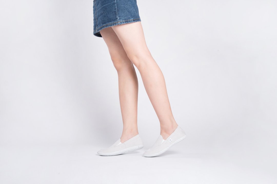 宝特瓶制休闲鞋  FYE乐福懒人鞋  浅灰色  女生款 - 女款休闲鞋 - 环保材料 灰色