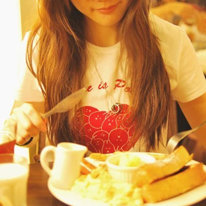 love is power爱心兔T-shirt - 女装 T 恤 - 棉．麻 