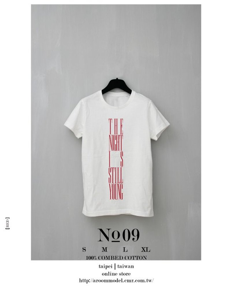 A ROOM MODEL - │ T-SHIRT COLLECTION │ NO.9 THE NIGHT IS STILL YOUNG - 女装 T 恤 - 其他材质 