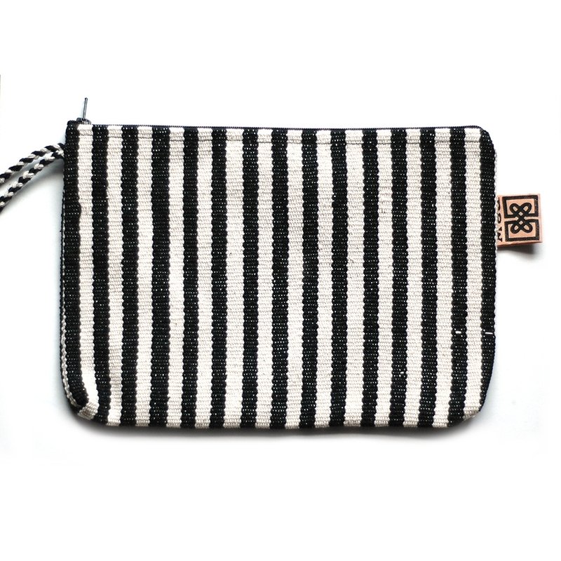 纯棉手织atita 防水收纳袋-黑白条 - 化妆包/杂物包 - 棉．麻 黑色