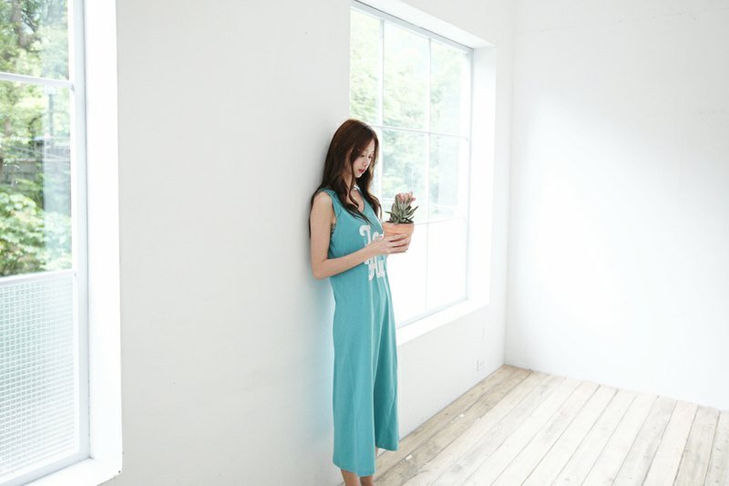 SUMI△旅行的意义_TO FLY▽超长版连身背心_3SF020土耳其蓝 - 女装背心 - 棉．麻 绿色