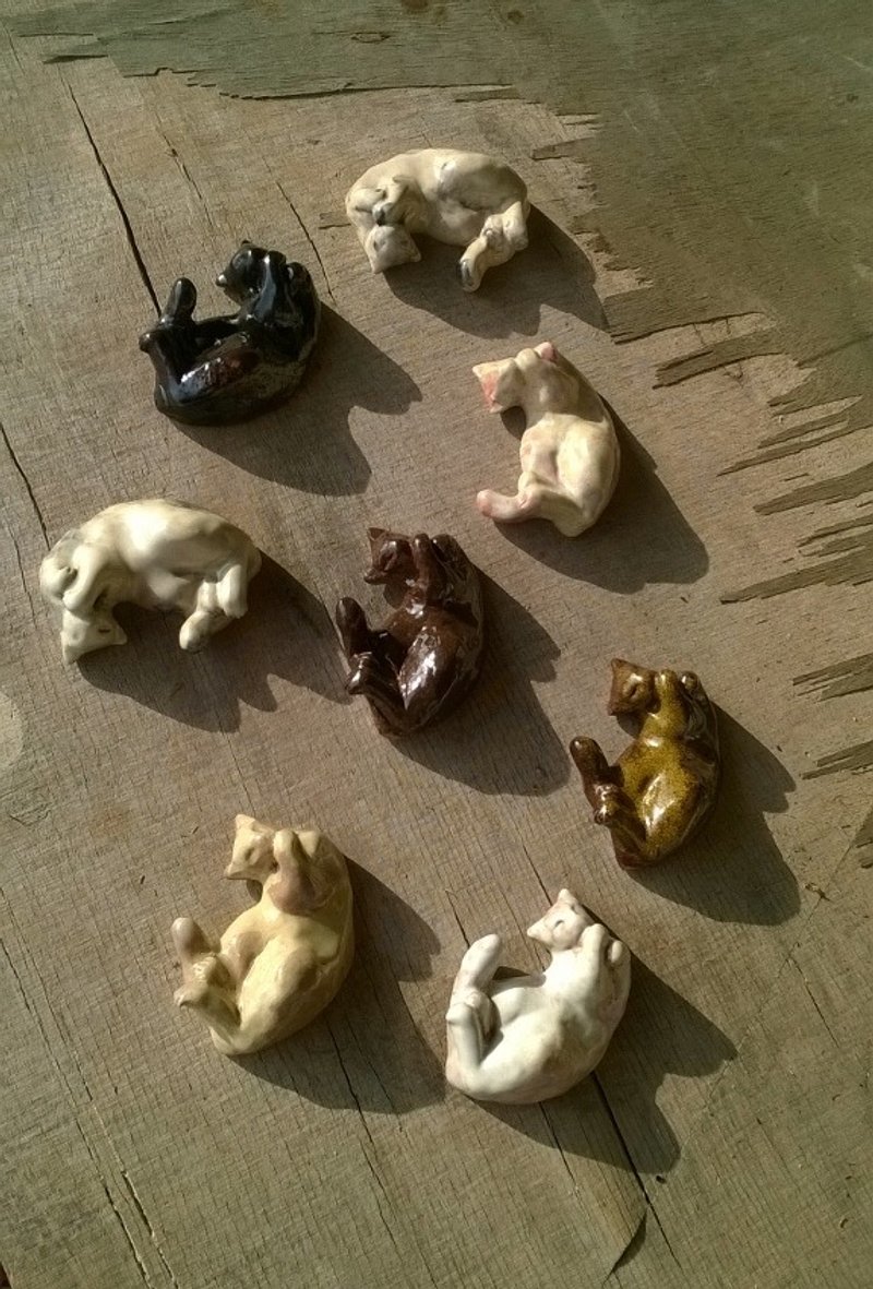 童趣-手捏正躺猫小物-针置/匙置/筷架/笔架 - 花瓶/陶器 - 其他材质 多色