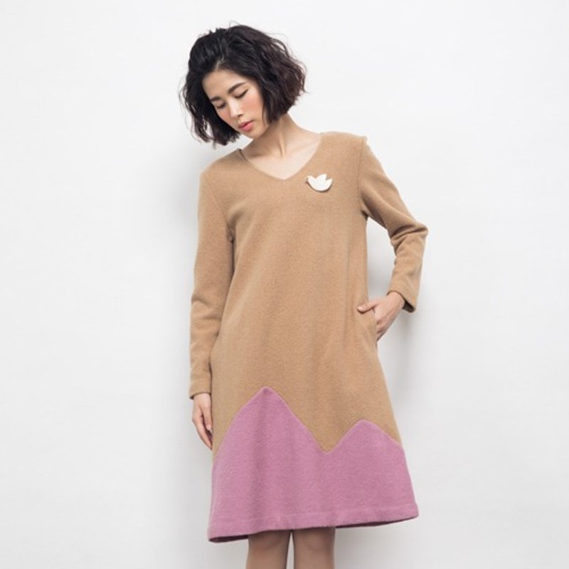 黄昏山脉毛呢撞色小山洋装 - 洋装/连衣裙 - 其他材质 多色