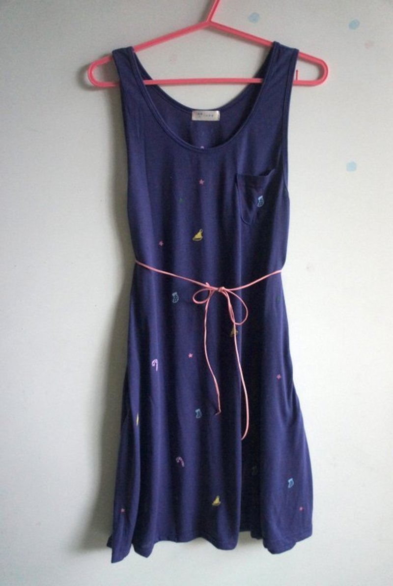 ❢叮叮咚咚 每天都可以和圣诞树一起 圣诞口袋背心裙❢ - 裙子 - 棉．麻 