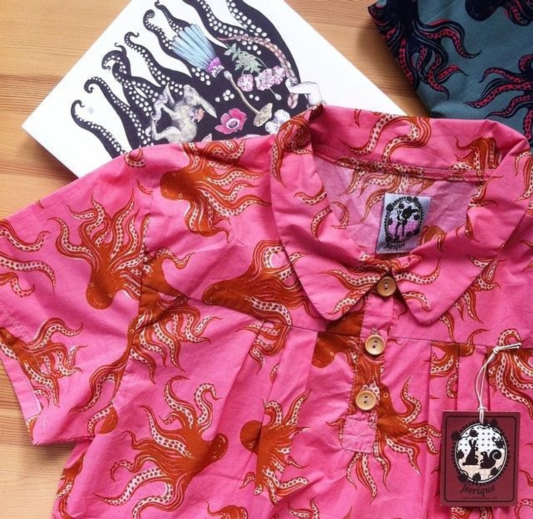 Handmade short sleeve shirt pink octopus. Cotton from Japan Feerique Pink Octopus handmade with Japanese fabric blouse. - 女装衬衫 - 棉 粉红色