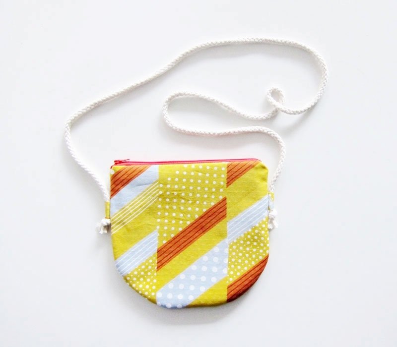 半圆 斜背 拉链包/零钱包 秋日拼布 （也可选择其他零钱包布料图案） - 侧背包/斜挎包 - 其他材质 黄色