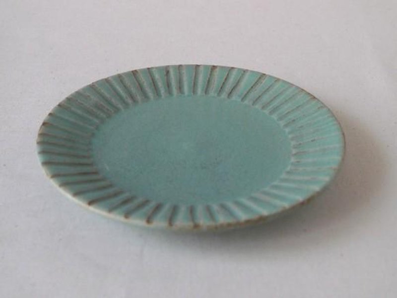(Resale) light blue rim plate (small) - 浅碟/小碟子 - 其他材质 蓝色