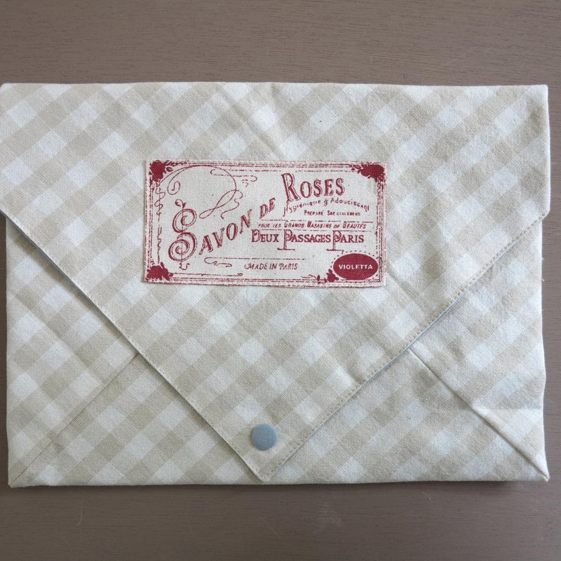 【好好收起】收纳信封软包 (奶茶格子) - 其他 - 棉．麻 卡其色