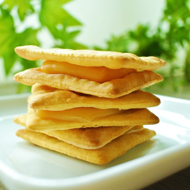 【团购组/包邮】 生牛奶糖苏打饼干(一组10盒,每盒12片) - 零食/点心 - 新鲜食材 