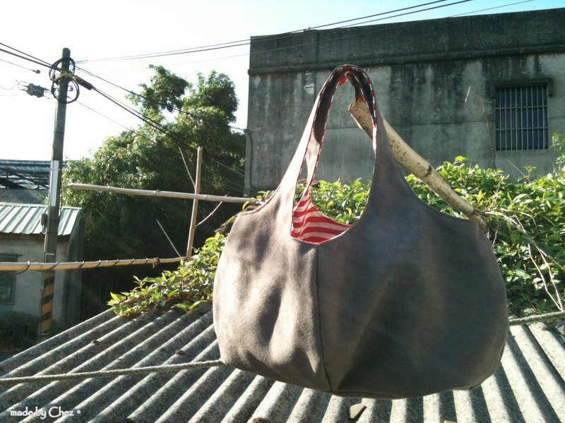 Chez。客制L size圆滚滚包 FOR Charlotte Yu - 侧背包/斜挎包 - 其他材质 