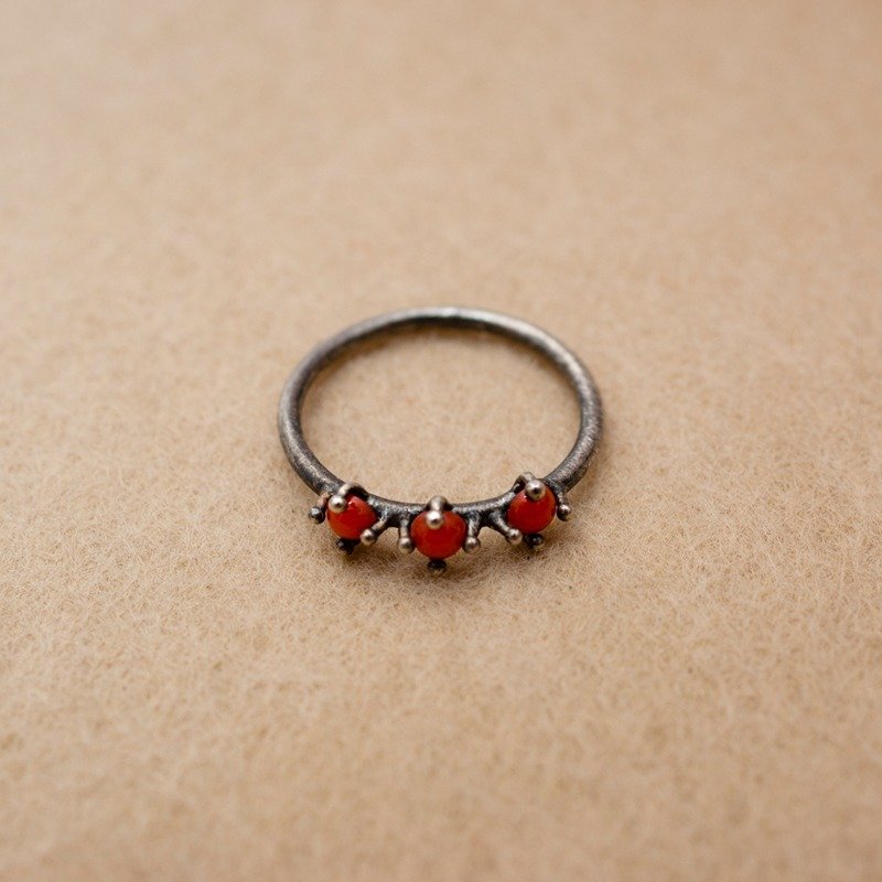 925纯银红珊瑚戒指 - 戒指 - 宝石 红色