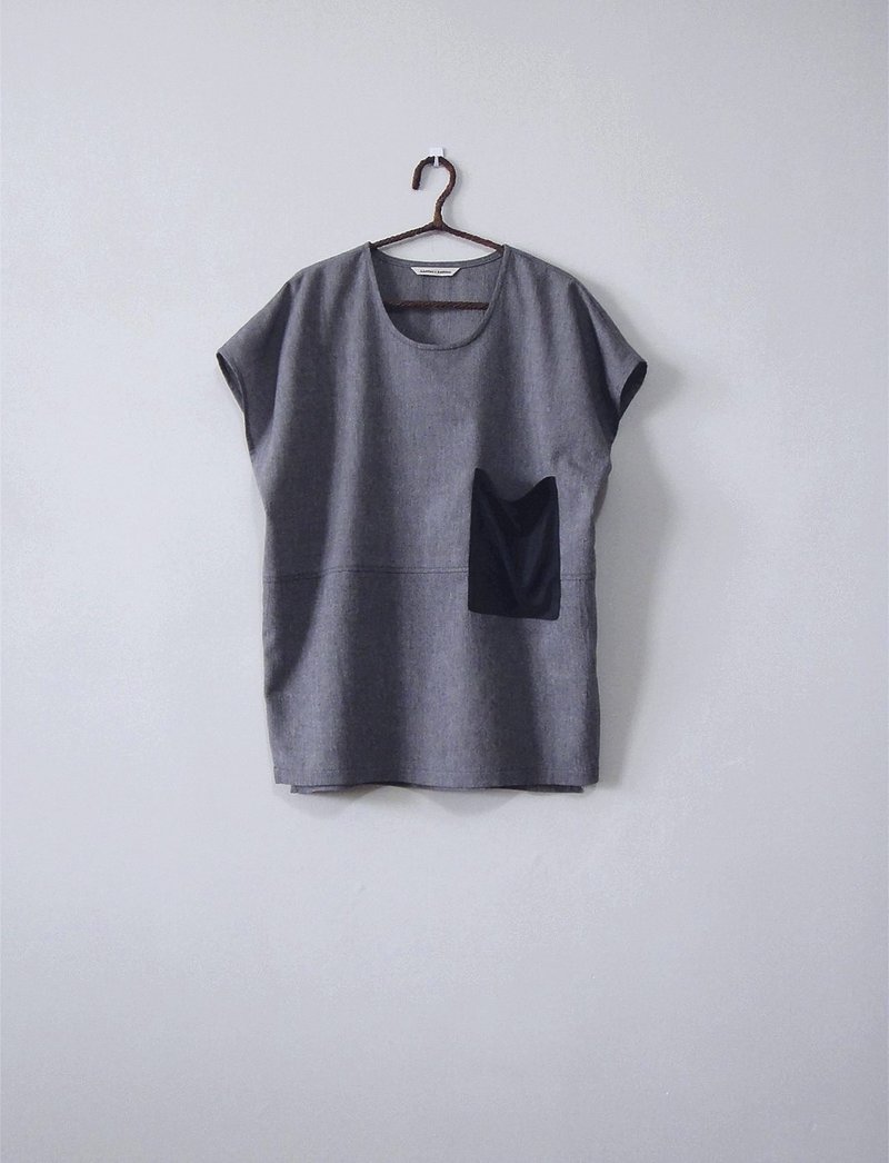 【Addition X Addition_手作．倾斜的1%．上衣】 - 女装上衣 - 其他材质 灰色