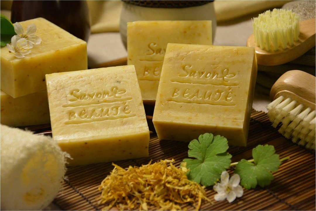 [Savon Beauté - 莎媞作坊]金盏花抗敏舒缓皂 - 香薰/精油/线香 - 植物．花 橘色