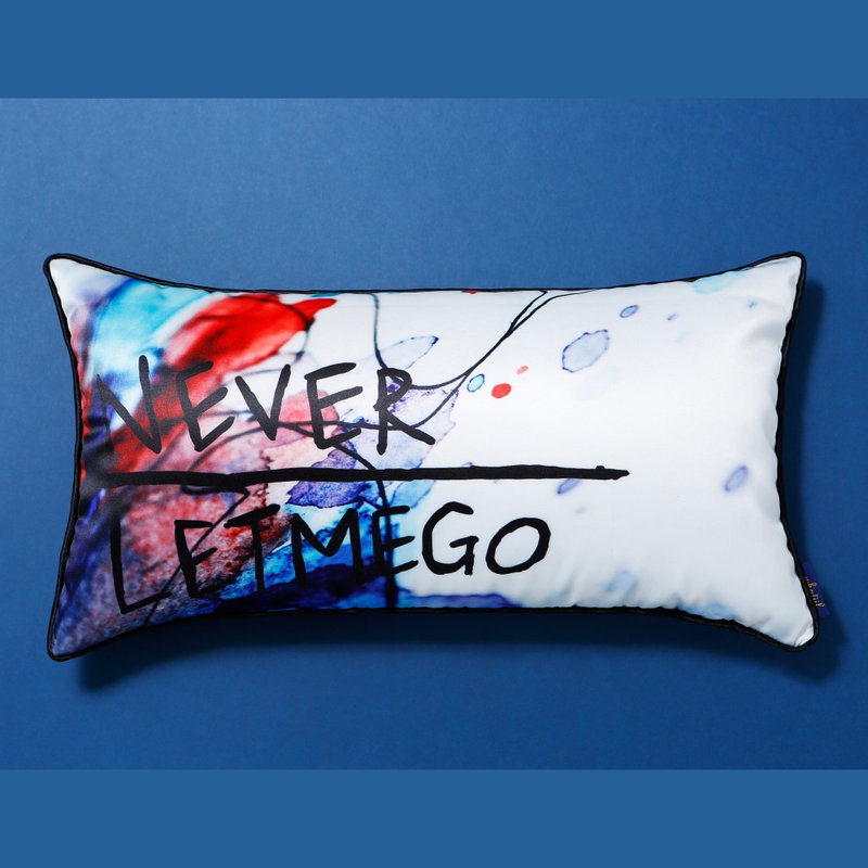 【NEVER LET ME GO - 蓝色】腰枕 / 抱枕 含芯 雪豆 - 枕头/抱枕 - 其他材质 多色