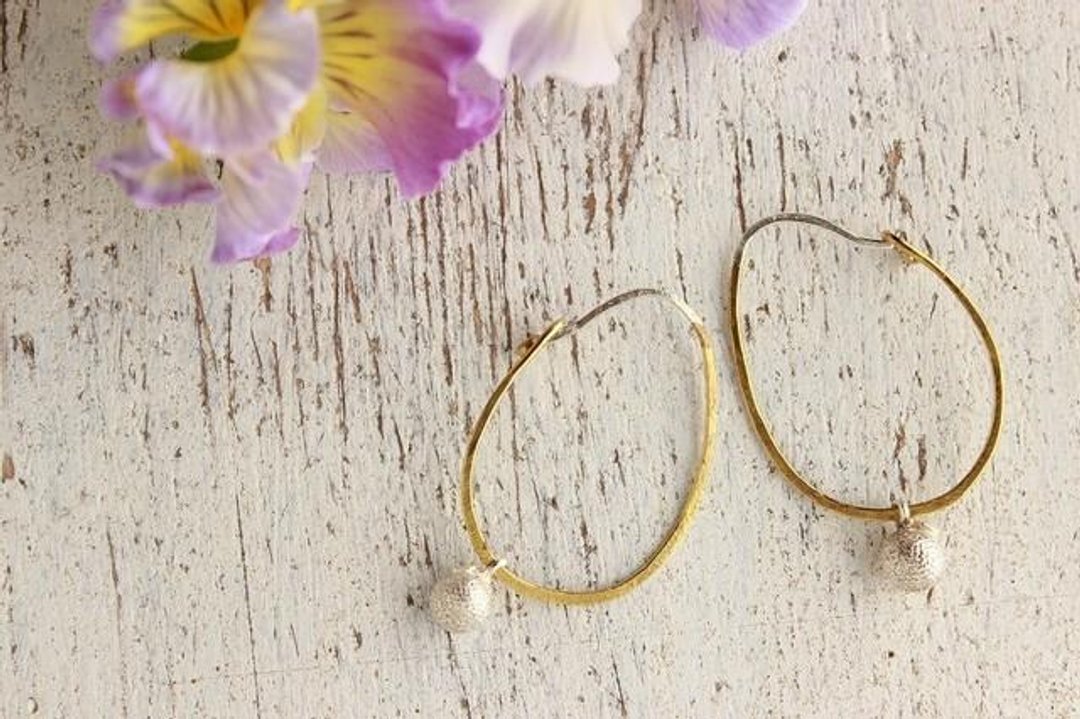 Real silver earrings / pepper (loop type) - 耳环/耳夹 - 其他金属 金色