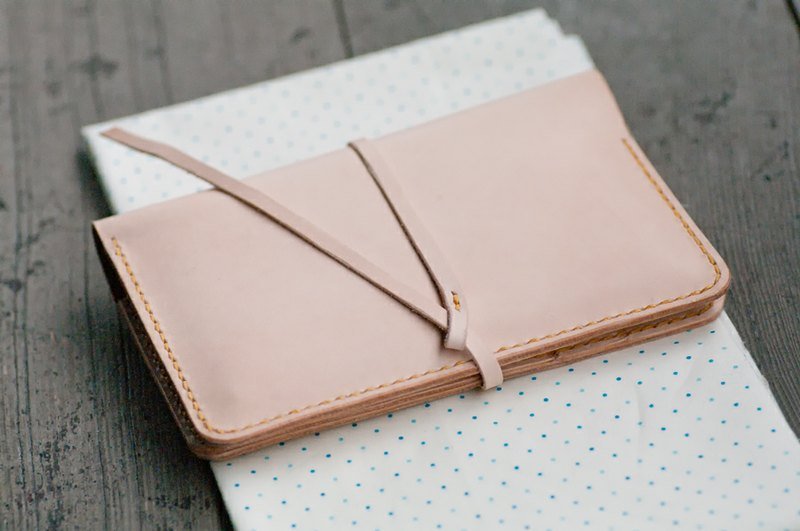 植物鞣手缝护照夹 - 证件套/卡套 - 真皮 卡其色