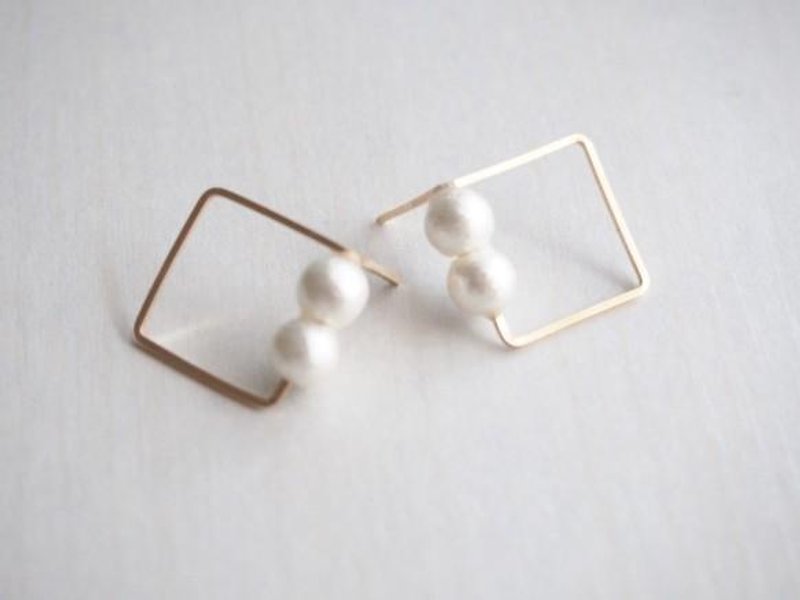 [14kgf] wire Square Earrings (White) - 耳环/耳夹 - 其他金属 