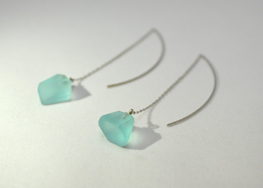 Glass shard pierced Minto - 耳环/耳夹 - 玻璃 绿色