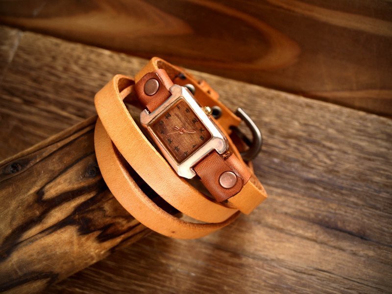 Antique pine wood   (SOLD 已售出) - 其他 - 真皮 卡其色