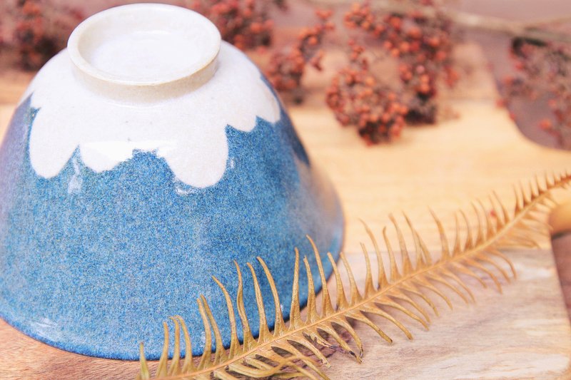 BLUT'S 六鲁 富士山情人碗 - 碗 - 陶 蓝色