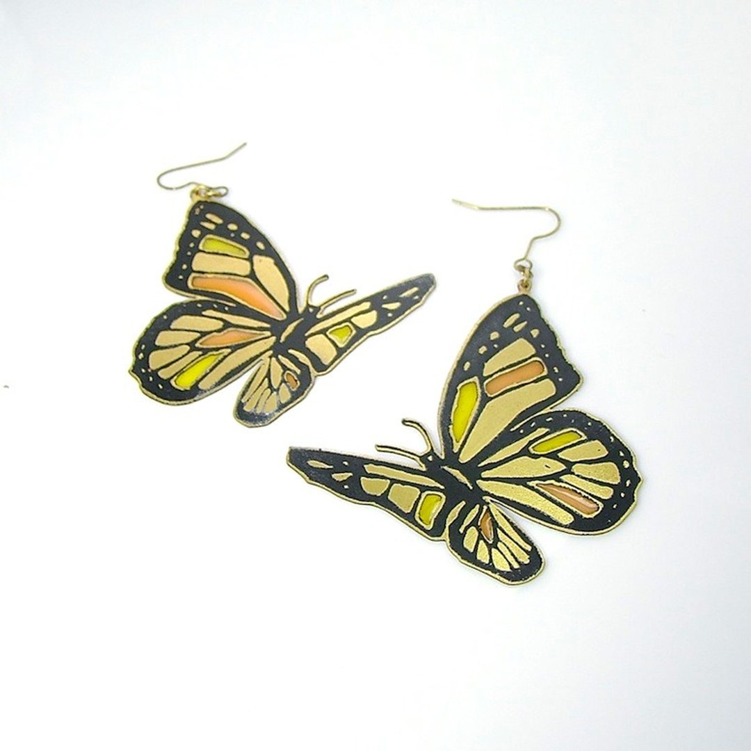 Butterfly orange stand glass  earring in brass hand sawing - 耳环/耳夹 - 其他金属 