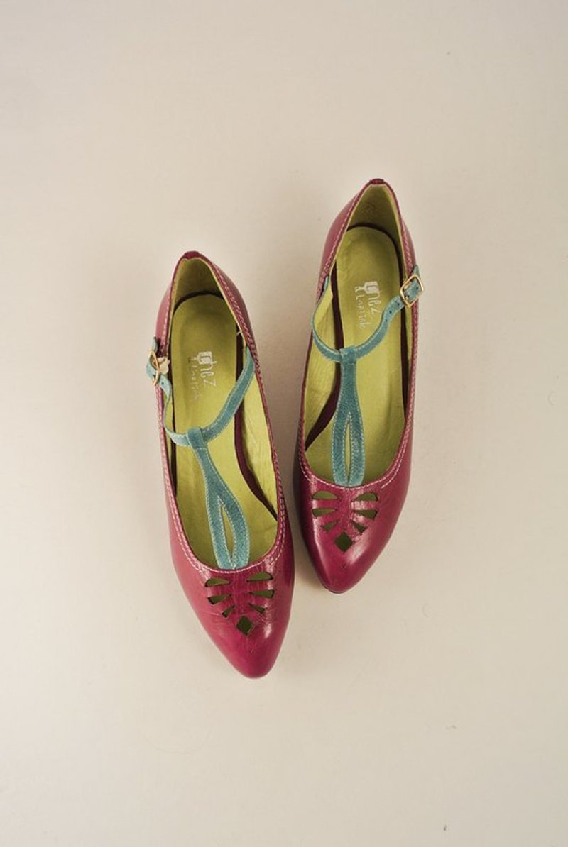 在....黑暗中漫舞。镂空尖头小跟鞋 (紫红) - 女款休闲鞋 - 真皮 