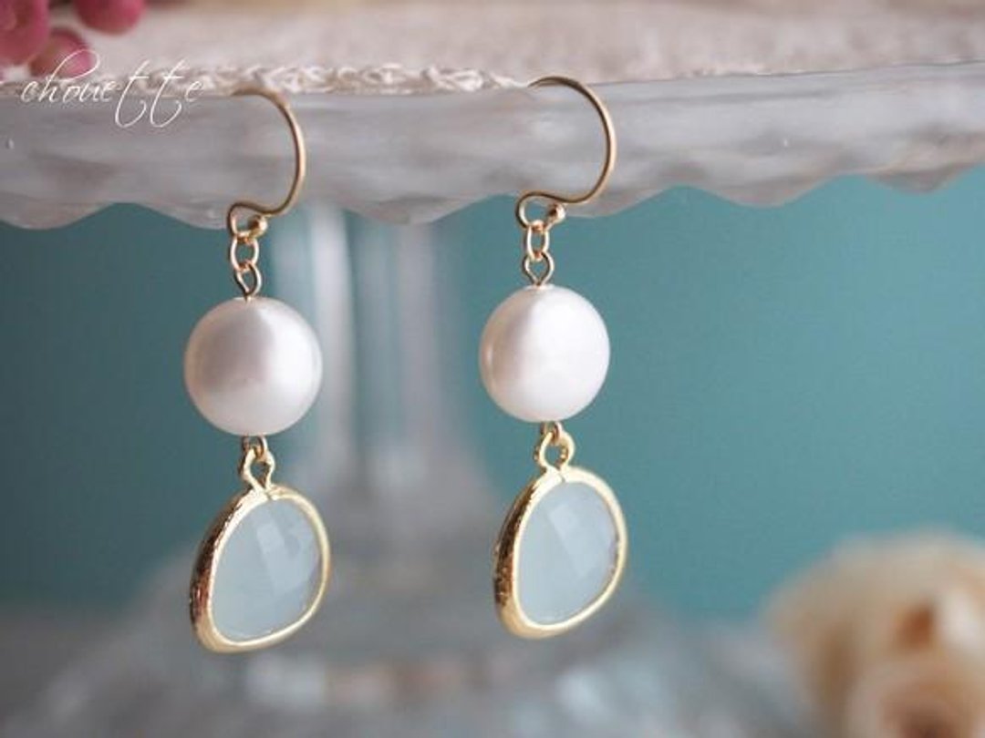Frame cut glass earrings (Ice Blue) - 耳环/耳夹 - 其他金属 