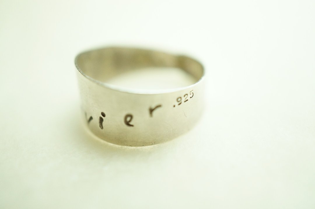 【janvierMade】❤ Stamped 纯银戒指 l 简约纯银戒指 l 匠心设计手作 - 戒指 - 其他金属 