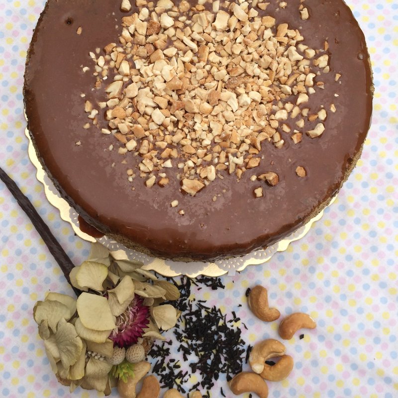 Tuxedo Cat Handmade　塔西躲猫猫-伯爵茶戚风佐焦糖海盐酱 - 蛋糕/甜点 - 新鲜食材 咖啡色