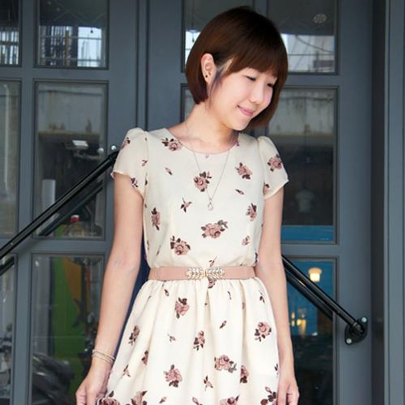 白玫瑰圆领洋装 - 洋装/连衣裙 - 其他材质 