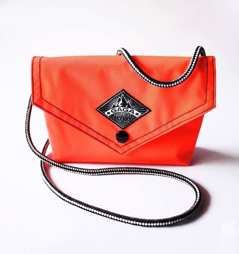 ▲GAGA MINI BAG▲曼谷原创设计/万用小包-包扣款 - 侧背包/斜挎包 - 防水材质 多色
