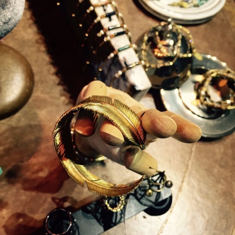 “羽绒手环。” - 手链/手环 - 其他金属 