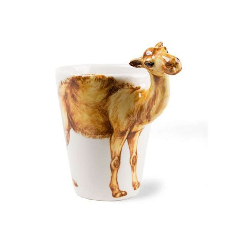 【可刻字的动物马克杯】Blue Witch英国手绘杯 骆驼 立体刻字陶瓷马克杯 - 咖啡杯/马克杯 - 其他材质 咖啡色