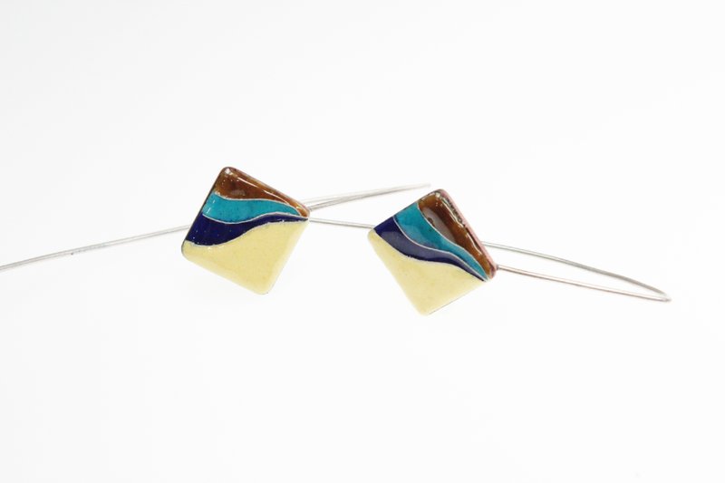 Curves Earrings 曲线方块珐琅耳环(粉黄) - 耳环/耳夹 - 其他金属 