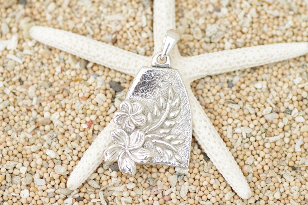 Hibiscus and bodyboard Silver pendant top - 项链 - 其他金属 灰色