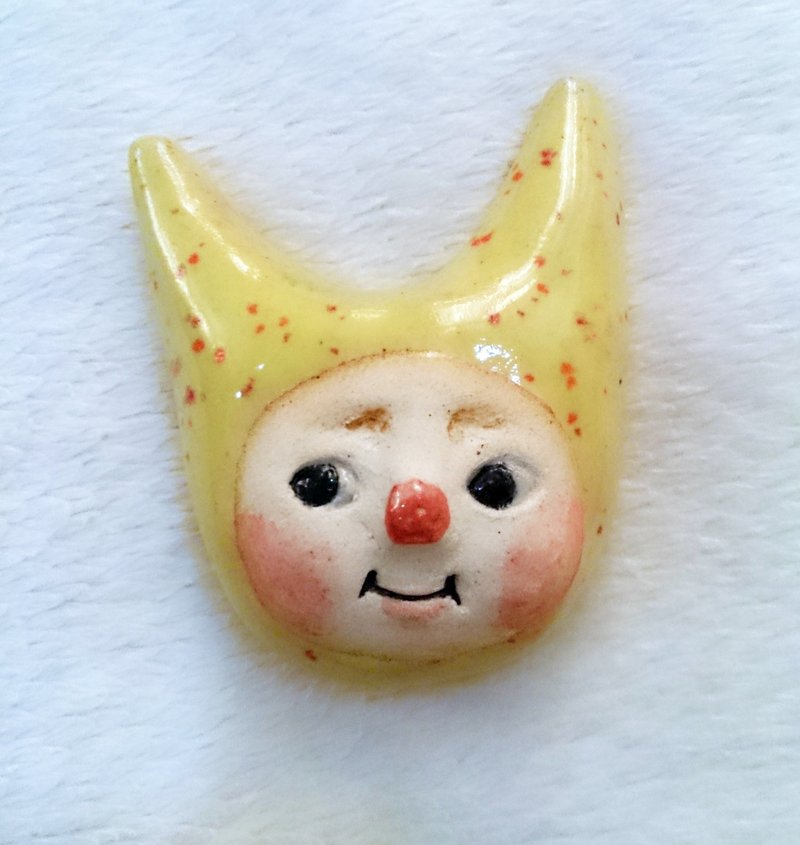 baby face-小黄点点的红鼻子/【定制化别针或磁铁二选一!!!】 - 花瓶/陶器 - 其他材质 黄色