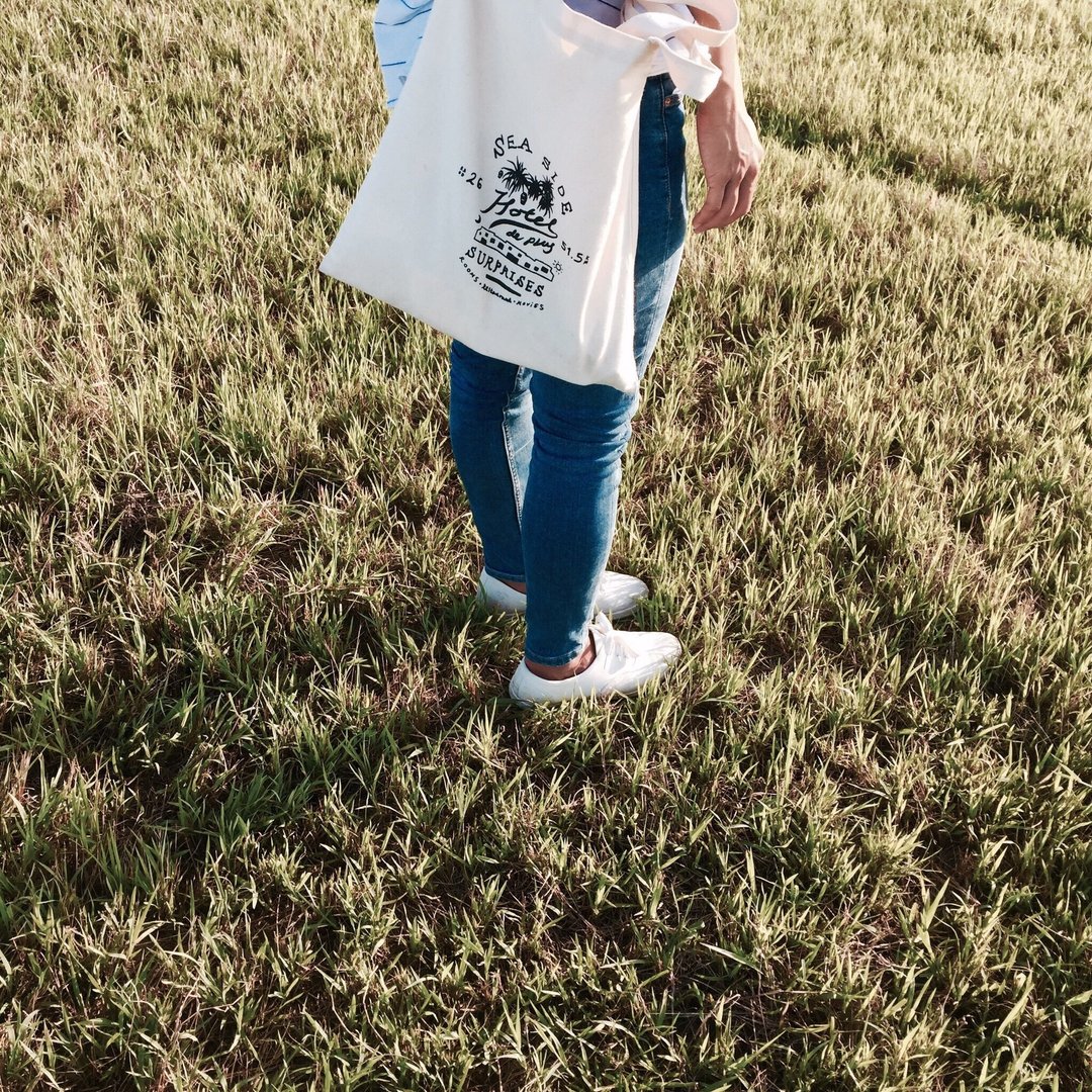 双用帆布袋|All you need is a canvas bag! 手工绢印 - 侧背包/斜挎包 - 其他材质 白色