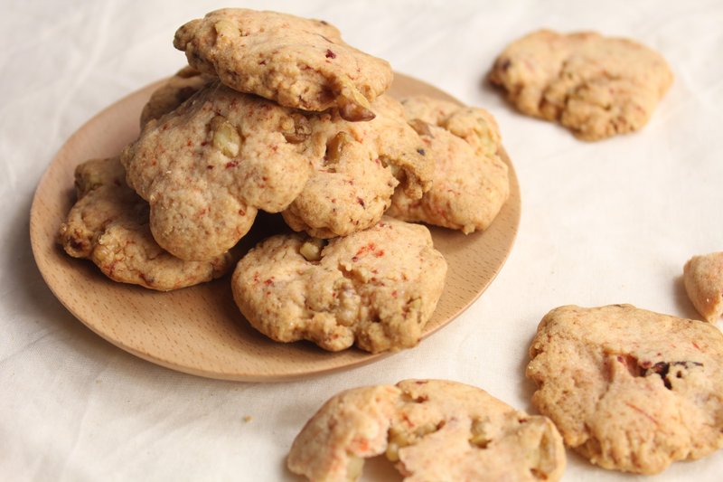 【Apie烘焙研究中心】手工草莓核桃饼干/210g±10% - 手工饼干 - 新鲜食材 红色